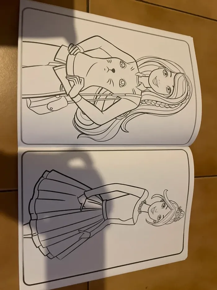Libre coloriages barbie neuf - photo numéro 2