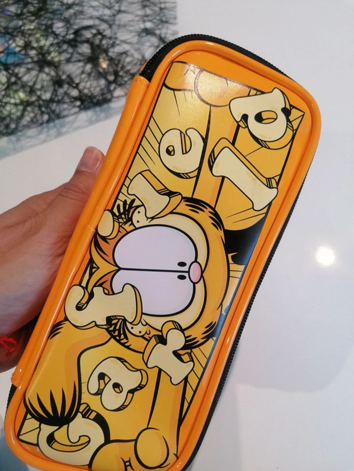 Trousse Garfield 🐱 - photo numéro 14