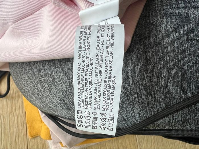 Vends jupe rose neuve Bershka avec étiquette taille s - photo numéro 5