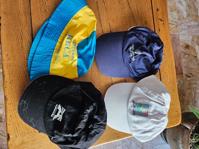 Lot de 3 casquettes et 1 bob - photo numéro 3