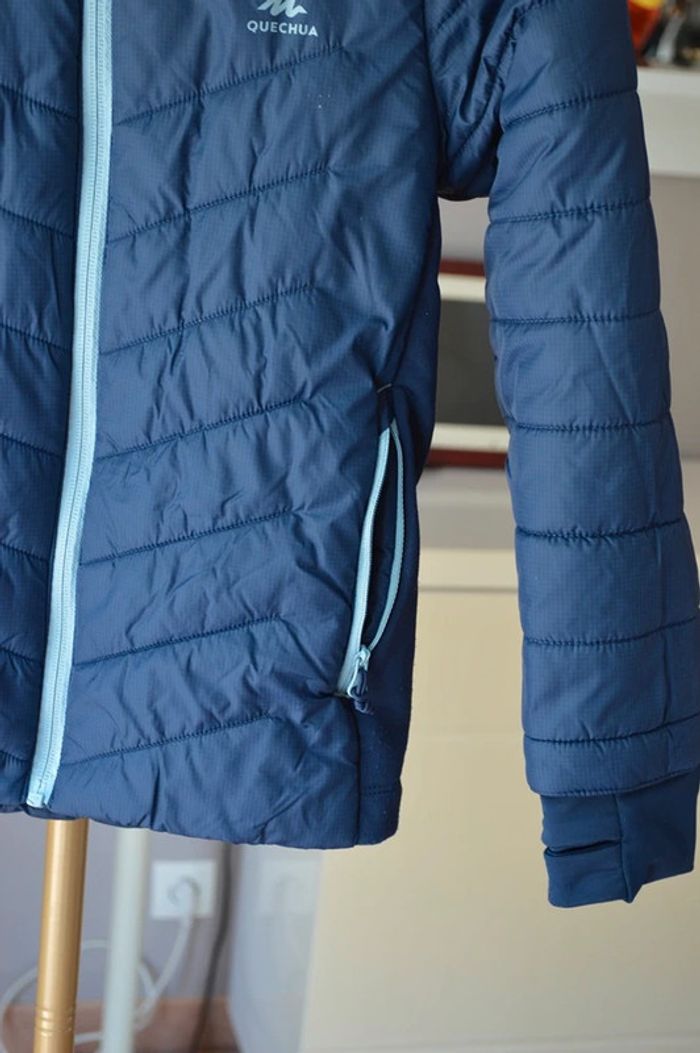 Doudoune Decathlon bleu taille 8 ans / 128 cm - photo numéro 2