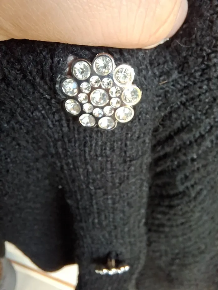 Pull noir - photo numéro 2