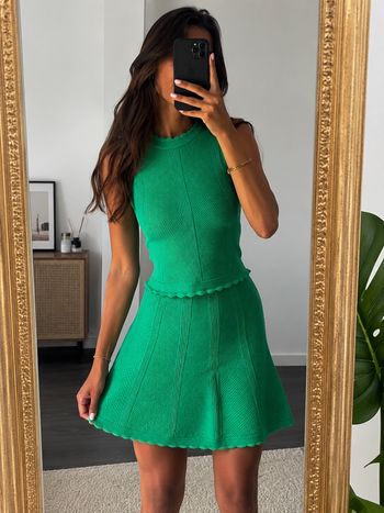 Robe verte en maille – Élégante & féminine