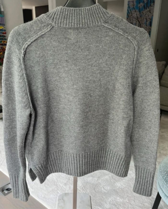 Pull zadig et voltaire  8 ans  Très bon état   49e  ( valeur 175e) - photo numéro 5