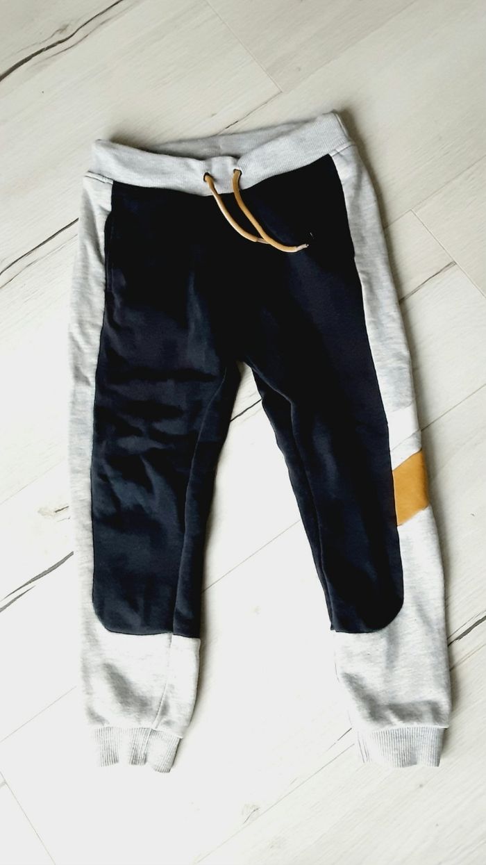 Vêtement garçon pantalon survêtement jogging gris Okaïdi 6 ans