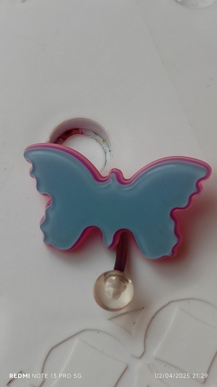 Piercing nombril papillon reverse phosphorescent - photo numéro 2
