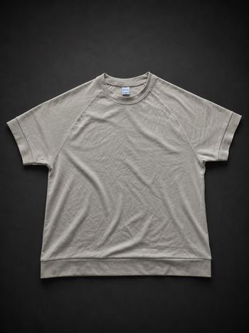 T-shirt Bershka, beige, en M
