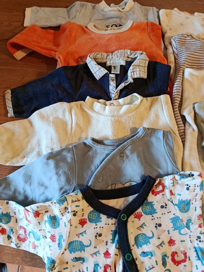 Lot pyjamas garçons 3 mois - photo numéro 2