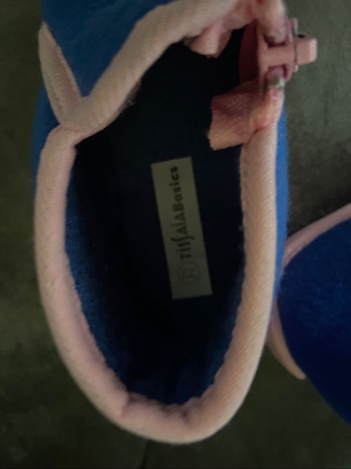 Chaussons bleu rose pointure 22 - photo numéro 3