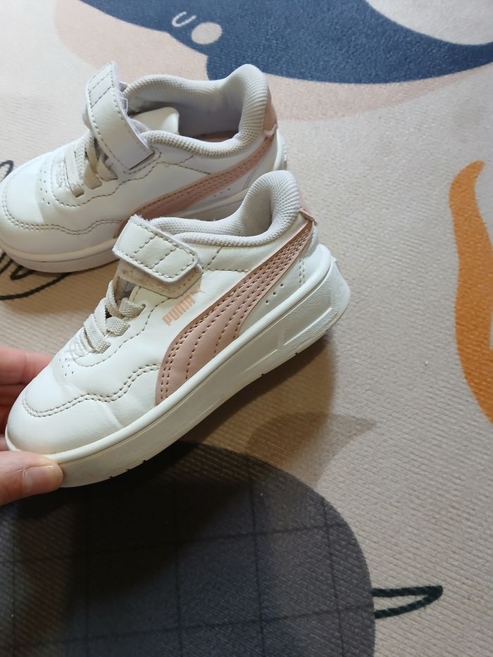 Chaussures puma taille 23