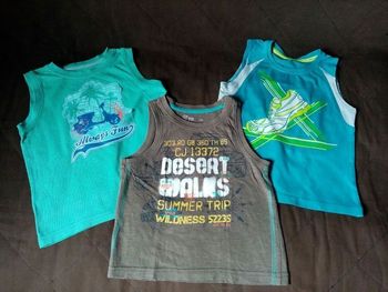Lot de 3 t-shirts sans manches 3 ans