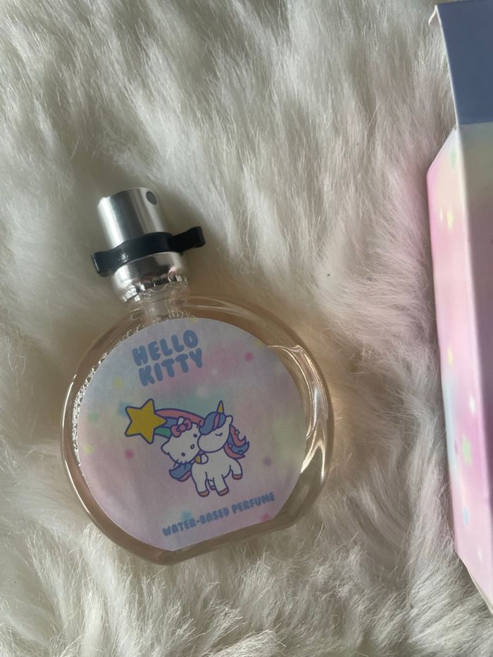 Mini parfum + bracelet hello kitty - photo numéro 2