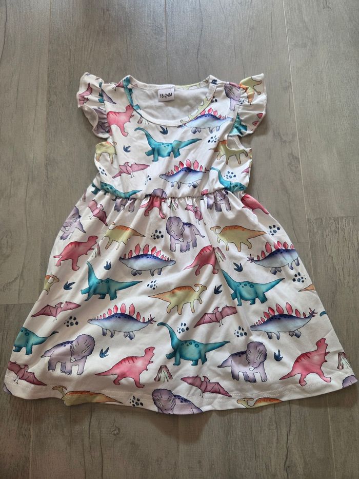 Lot robes 18 mois fille