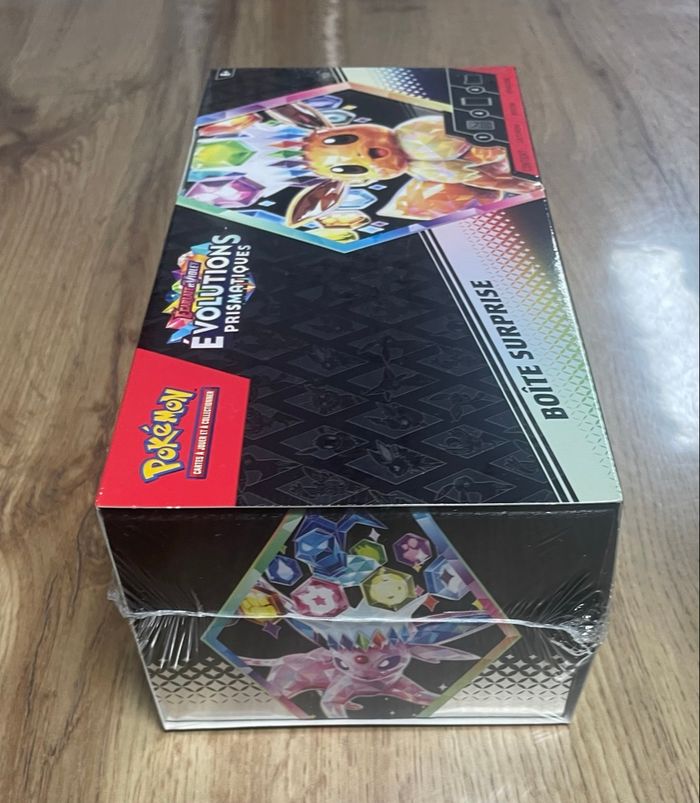 Pokémon coffret boîte surprise Evoli évolutions prismatiques écarlate et violet 8.5 - photo numéro 3