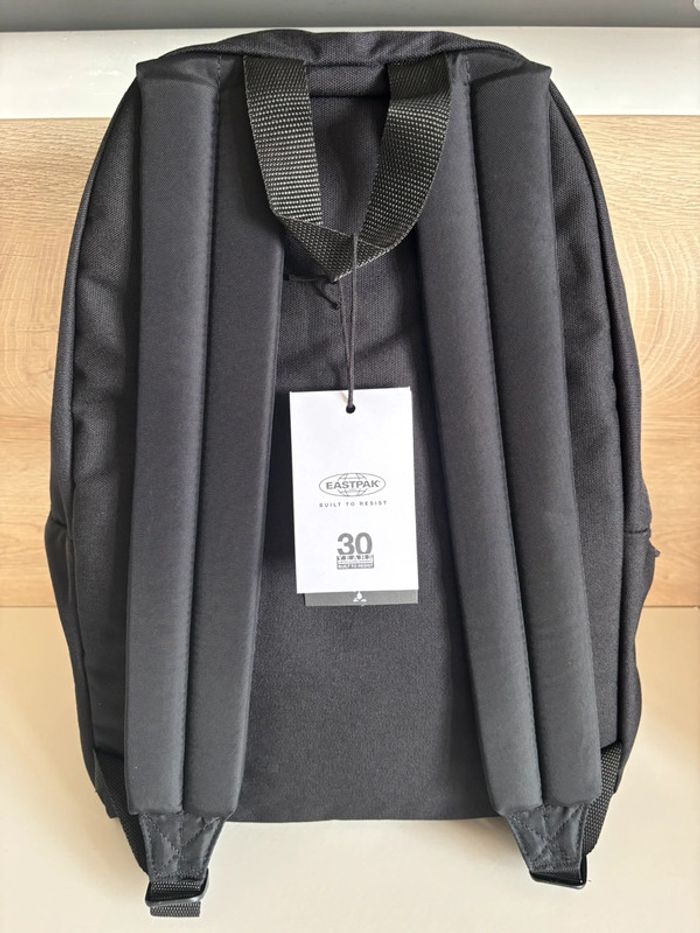 Sac à dos Eastpak noir 24L – Neuf jamais utilisé - photo numéro 2