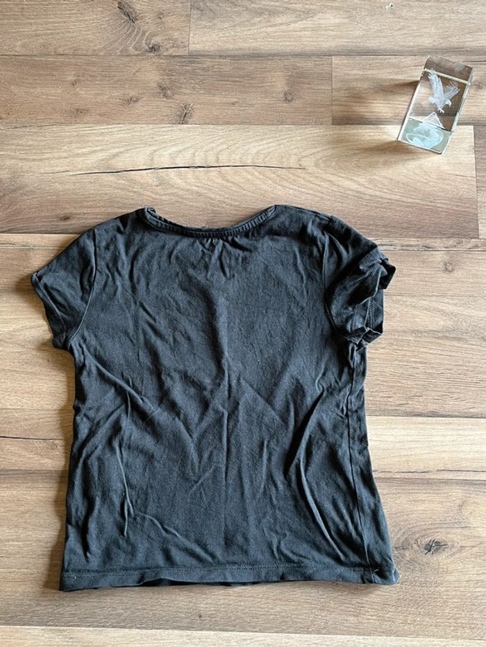 Je vend un lot de 5 tee shirt fille taille5 ans très bon état - photo numéro 8