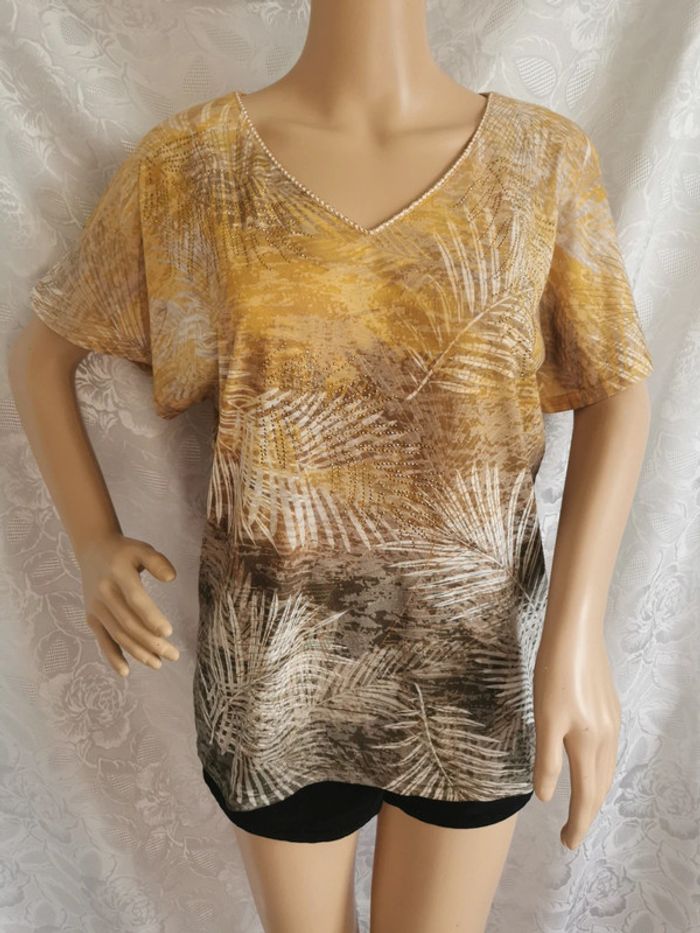 Top. Jaune - vert. Taille 40