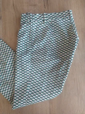 Pantacourt 38 H&M vert et blanc