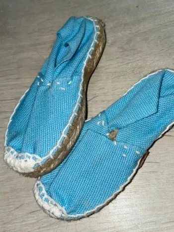 Chaussures bébé mixte T 21 espadrilles bleues ciel cousues main neuves