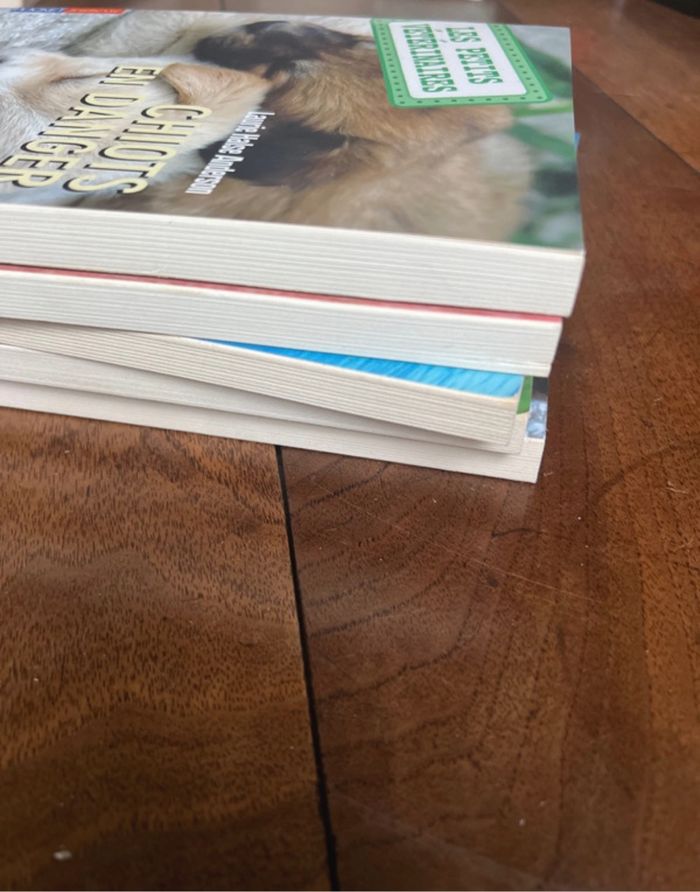 Lot 5 livres adolescents les petits vétérinaires - photo numéro 5