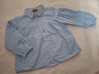 Très belle chemise / blouse bleu fille