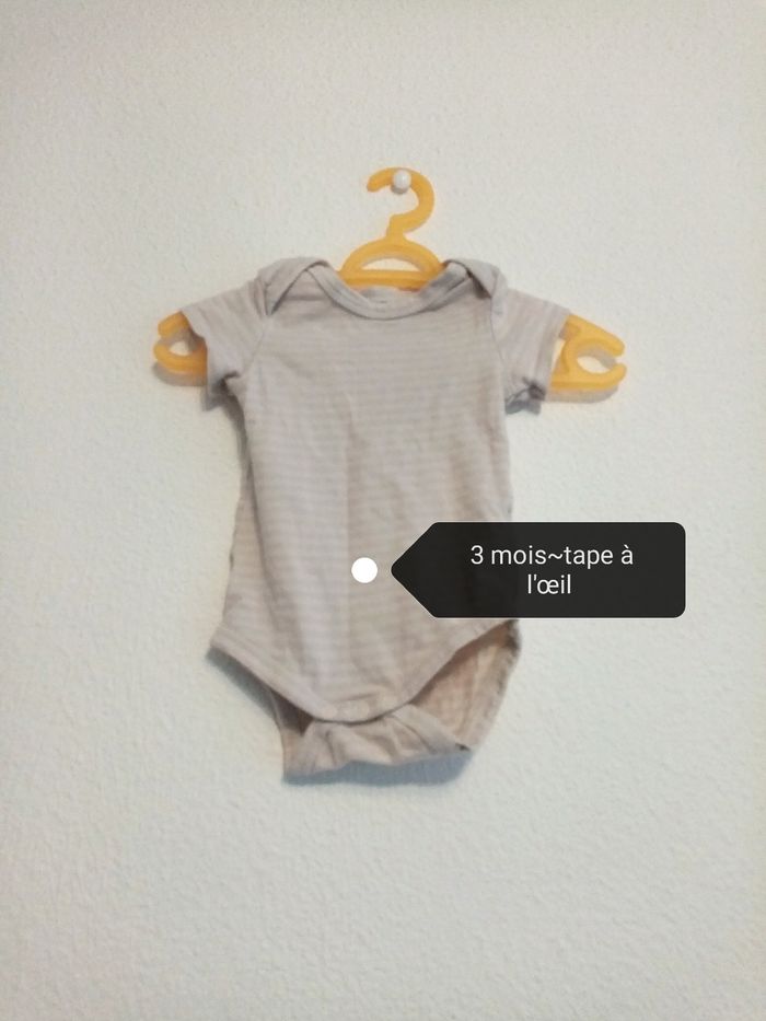 Bodie ~tape à l'œil ~3 mois~ rayé rose et beige