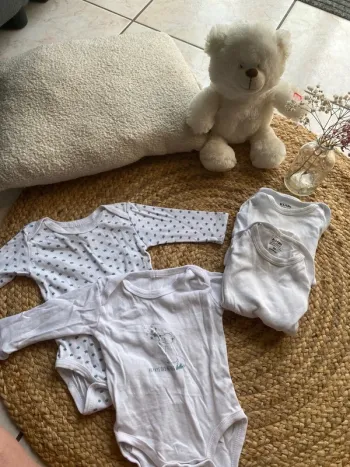 Lot 4 bodies manches longues coton