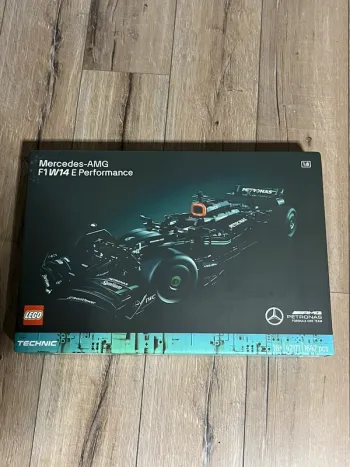 LEGO Voiture Technic Mercedes-AMG F1 W14 E Performance