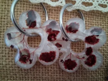 1 paire de boucles d'oreilles anneaux grandes pampilles fleurs séchées