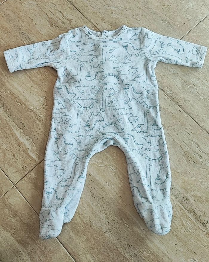 Lot 9 pyjamas en velours très bon état taille 3 mois - photo numéro 5
