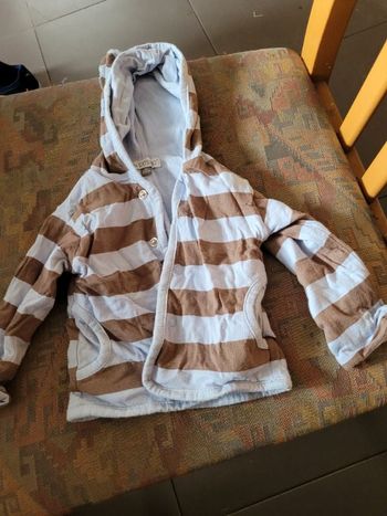 Gilet à capuche 1 mois