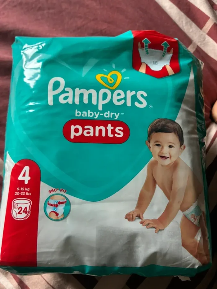 Paquet couche culotte entamé