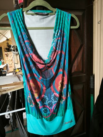 Tunique sans manches décolleté multicolore