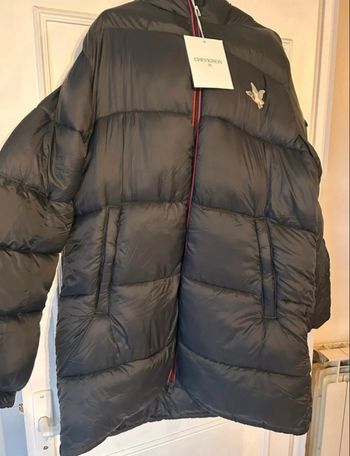 Doudoune chevignon. 