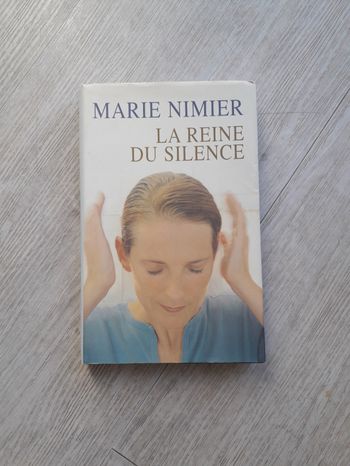 Livre la reine du silence