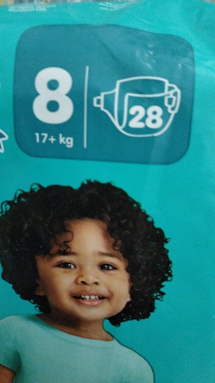 Lot de quatre paquets de couches Pampers taille 8 - photo numéro 2