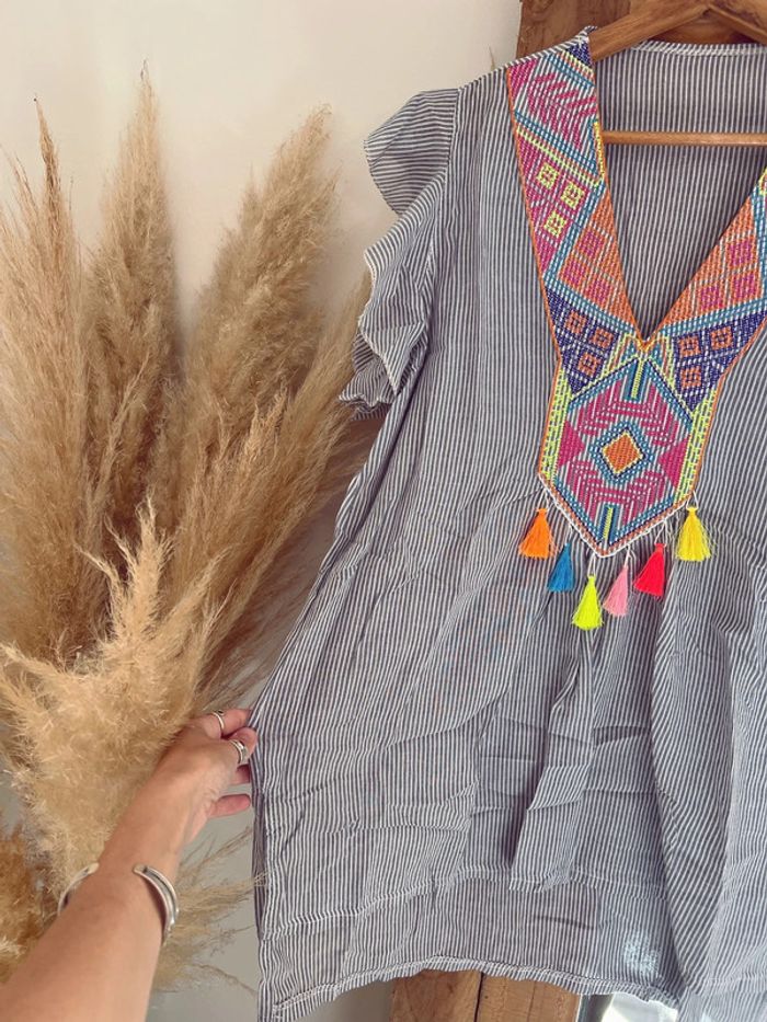 Tee-shirts femme à rayures et broderies et pompons multicolore neuf - photo numéro 4