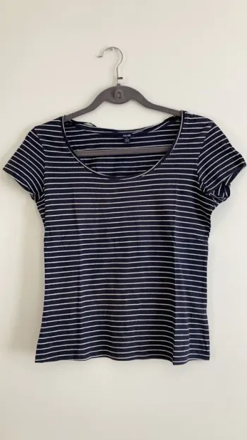 Tee shirt style marinière