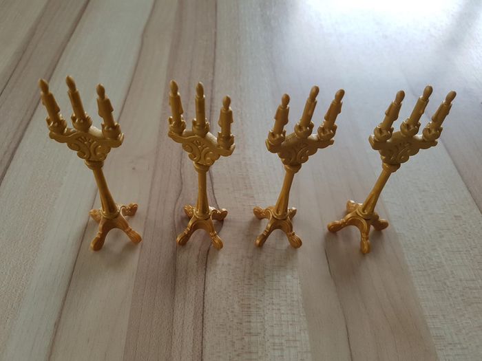 Lot de 4 chandeliers château princesse Playmobil - photo numéro 3
