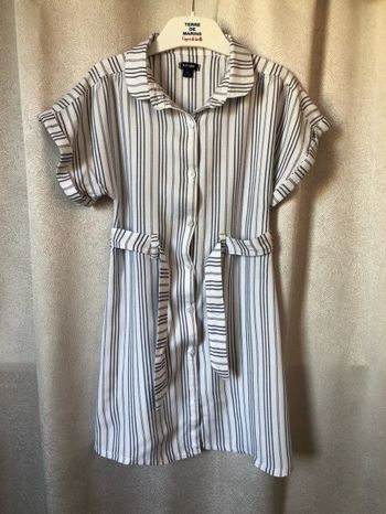 Jolie robe fluide blanc rayé marine 6 ans Kiabi