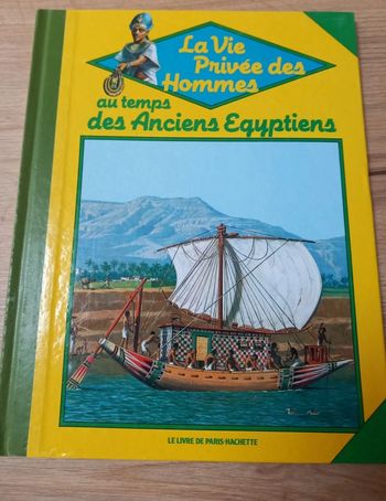 Livre La Vie Privé des Hommes au Temps des Civilisations