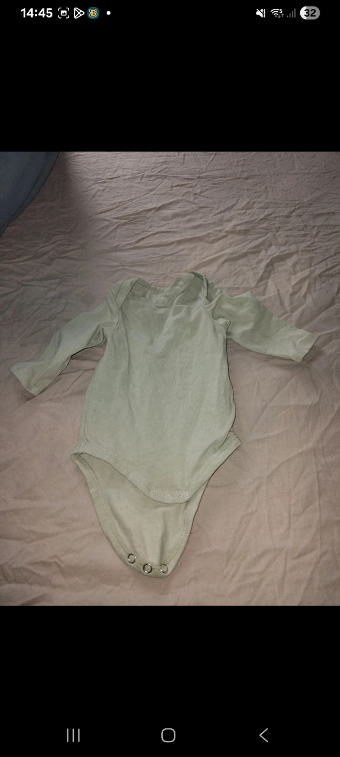 Lot de vêtements 1 mois - photo numéro 4