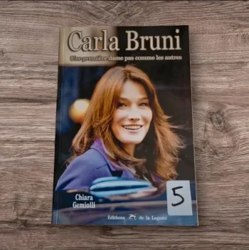 Livre carla bruni une première dame pas comme les autres
