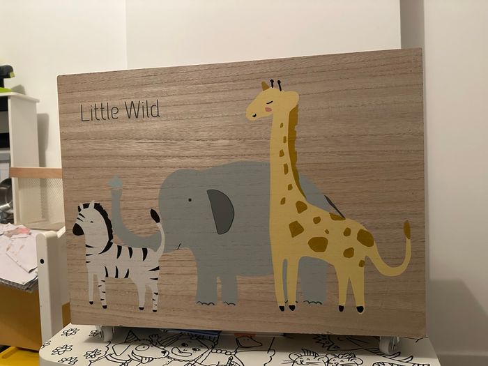 Caisse à roulettes en bois pour jouets