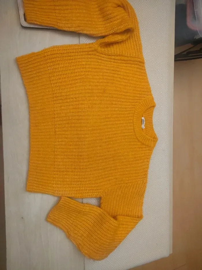 Pull court moutarde grosse maille Gémo 12 ans