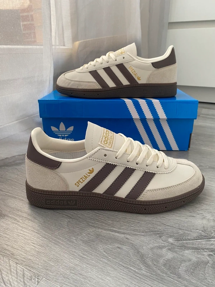 Baskets Adidas - photo numéro 2