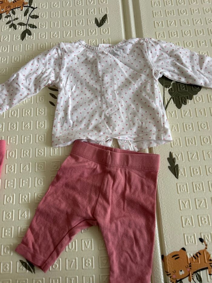 Ensemble 1 mois rose - photo numéro 2