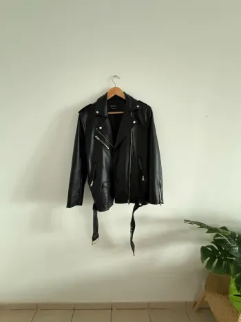 Bombardier cuir noir