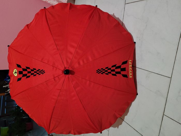 Ombrelle neuve marque Ferrari  jamais servie - photo numéro 2