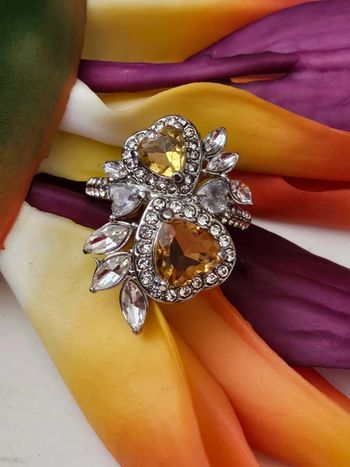 Bague avec zircoms, pierres topaz transparente et citrine en acier inoxydable